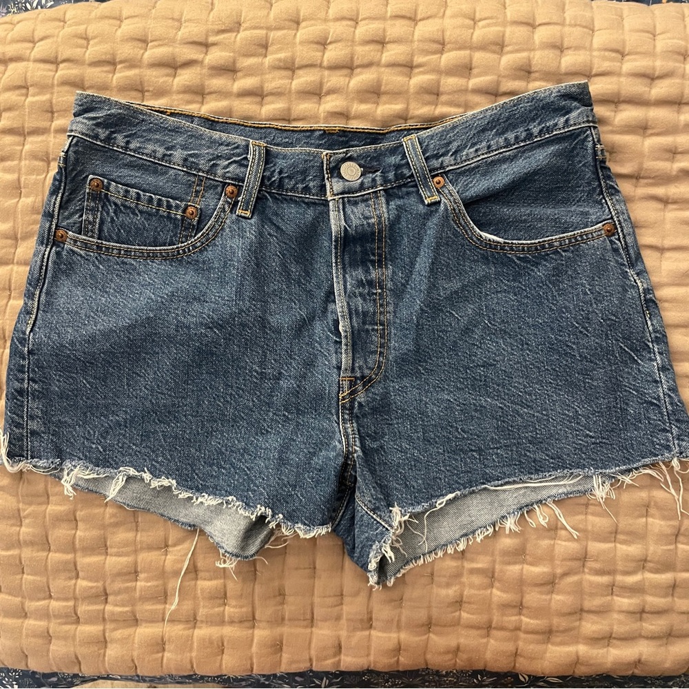 Levi Strauss cutoff shorts, size 31 excellent condition